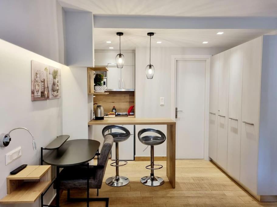 Stylish Studio Near Athens Hilton, Self Check-In! Ngoại thất bức ảnh